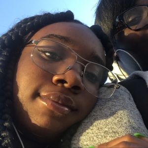 Meet your Posher, Nia